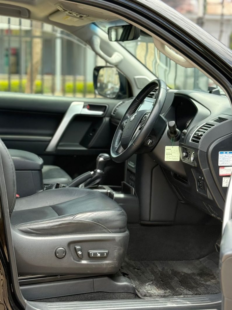 
								Toyota Land Cruiser Prado TX L full									