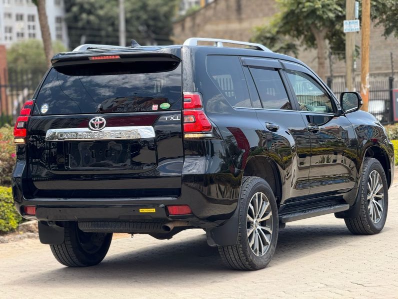 
								Toyota Land Cruiser Prado TX L full									