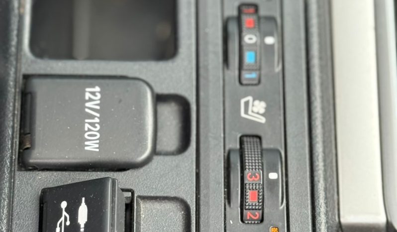 
								Toyota Land Cruiser Prado TX L full									