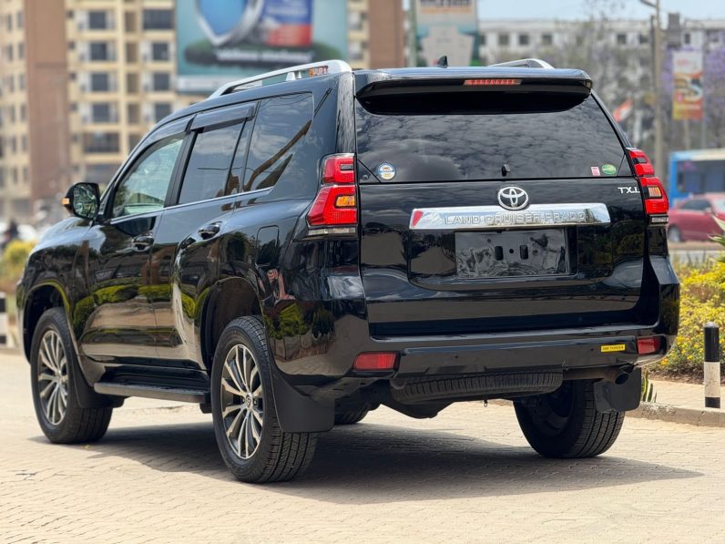 
								Toyota Land Cruiser Prado TX L full									