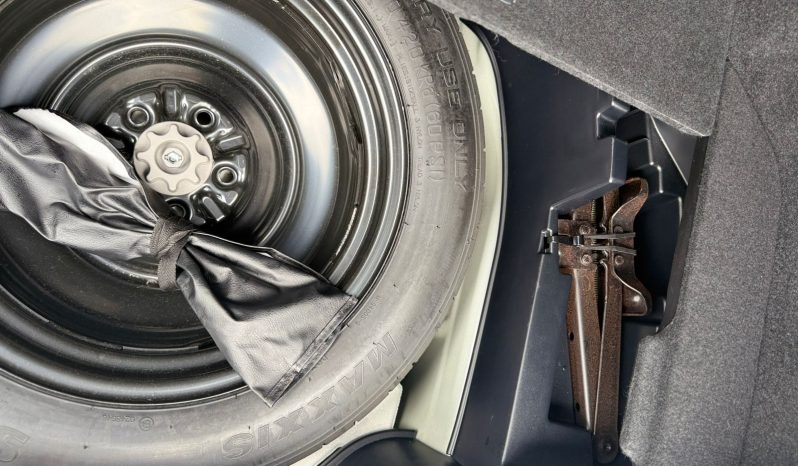 
								Toyota  Harrier full									