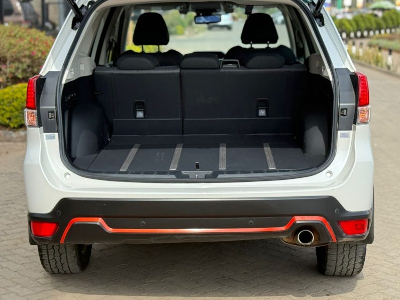 
								Subaru Forester X-BREAK full									