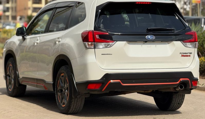 
								Subaru Forester X-BREAK full									