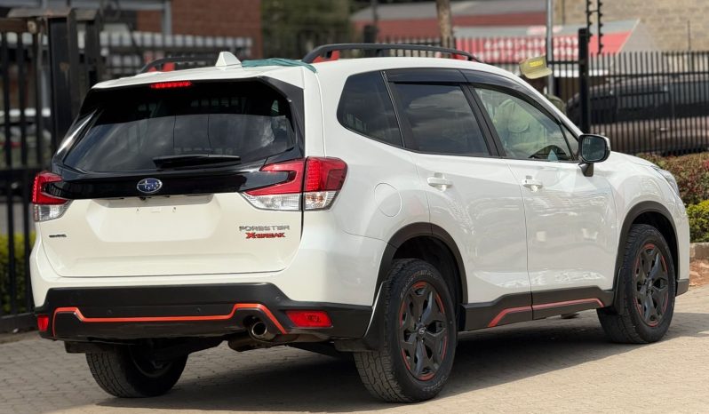 
								Subaru Forester X-BREAK full									