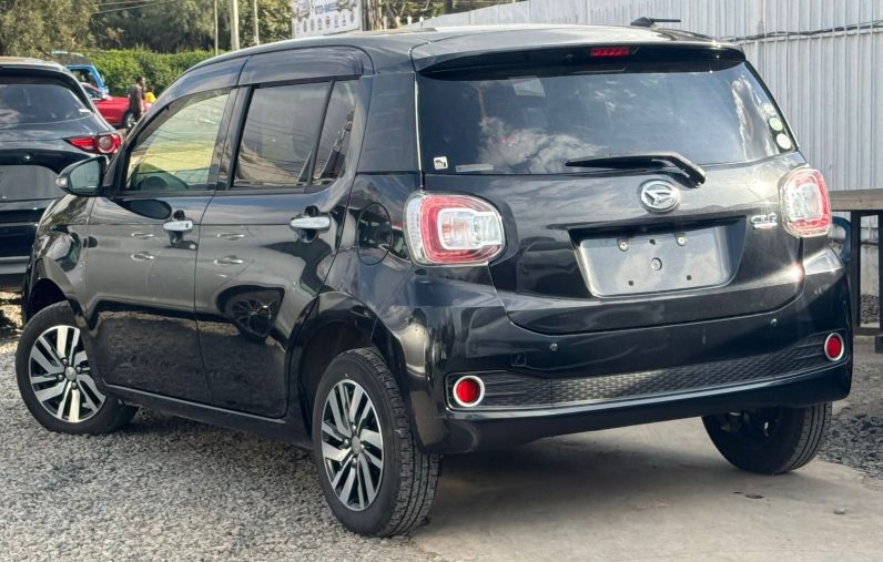 
								Daihatsu Boon(Cliq) full									