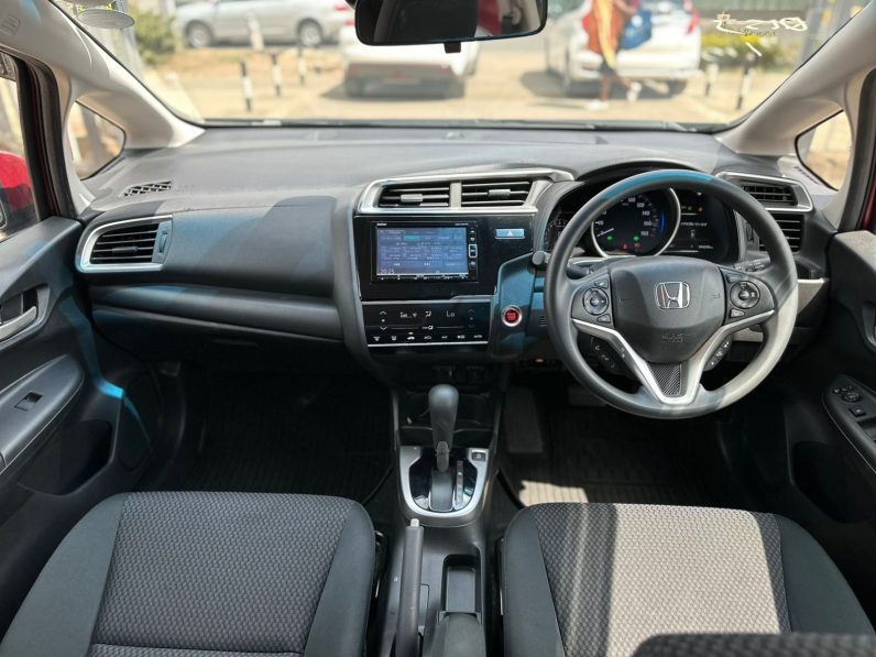 
								Honda Fit full									
