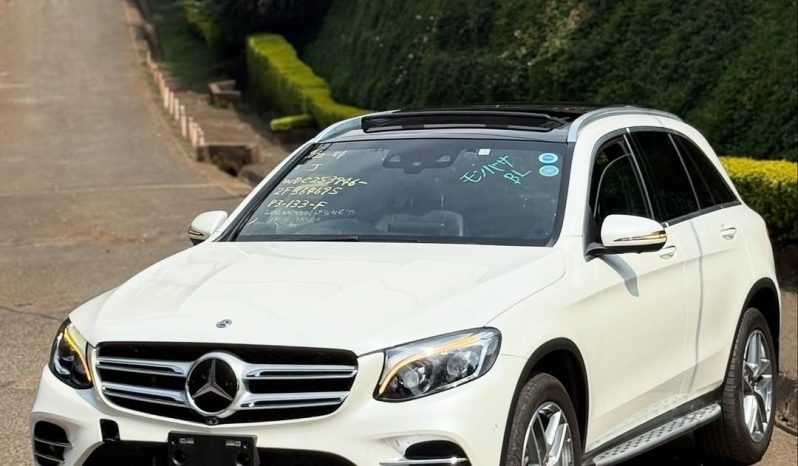 
								Mercedes-Benz  GLC 200 full									