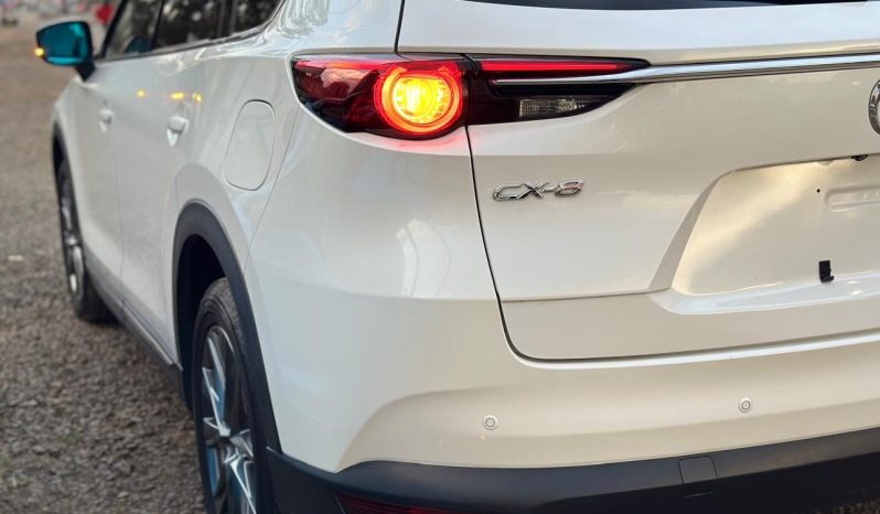 
								Mazda CX-8 full									