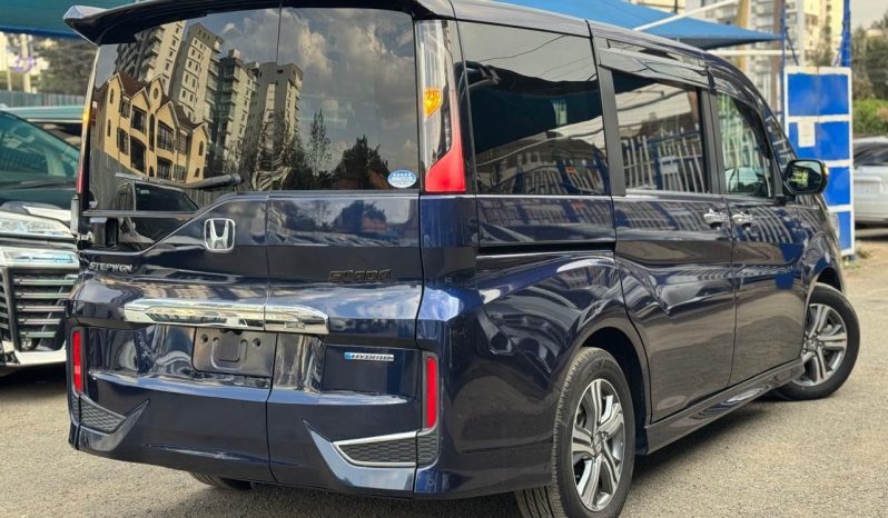 
								Honda Stepwagon Spada full									