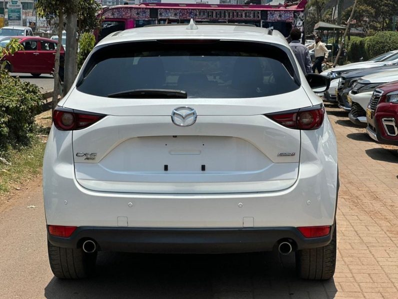 
								Mazda CX-5 full									