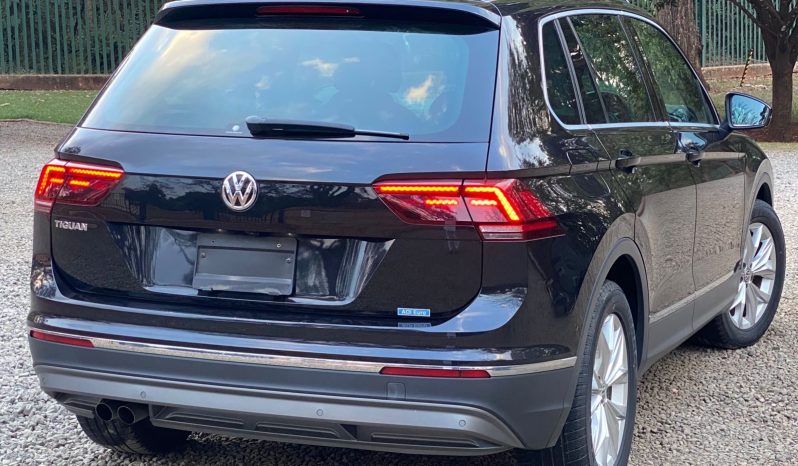 
								Volkswagen Tiguan full									