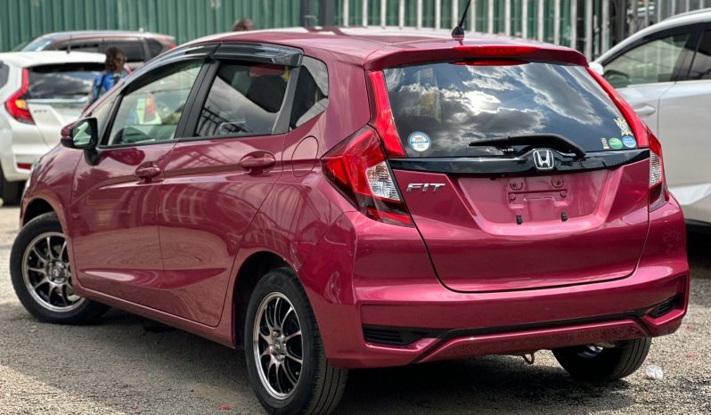 
								Honda Fit full									