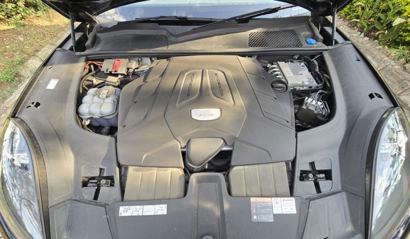 
								Porsche Cayenne full									