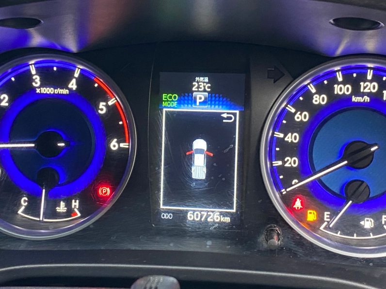 
								Toyota Hilux TRD full									