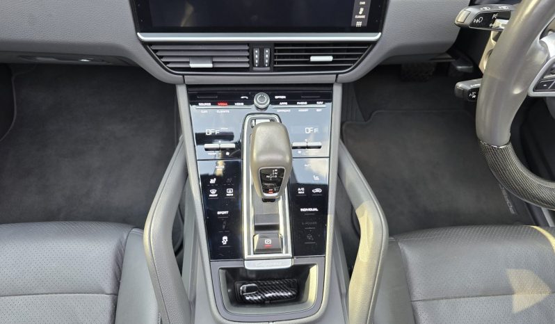 
								Porsche Cayenne full									