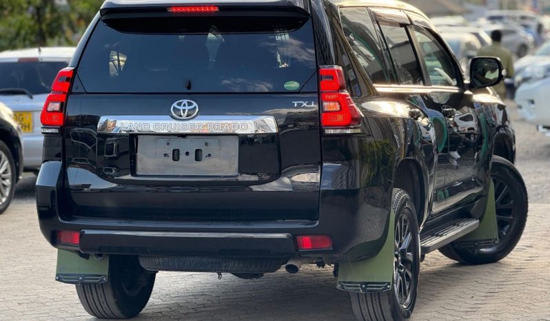 
								Toyota Land Cruiser Prado TXL full									