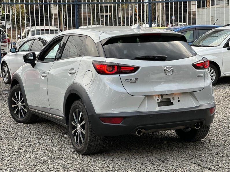 
								Mazda CX-3 full									