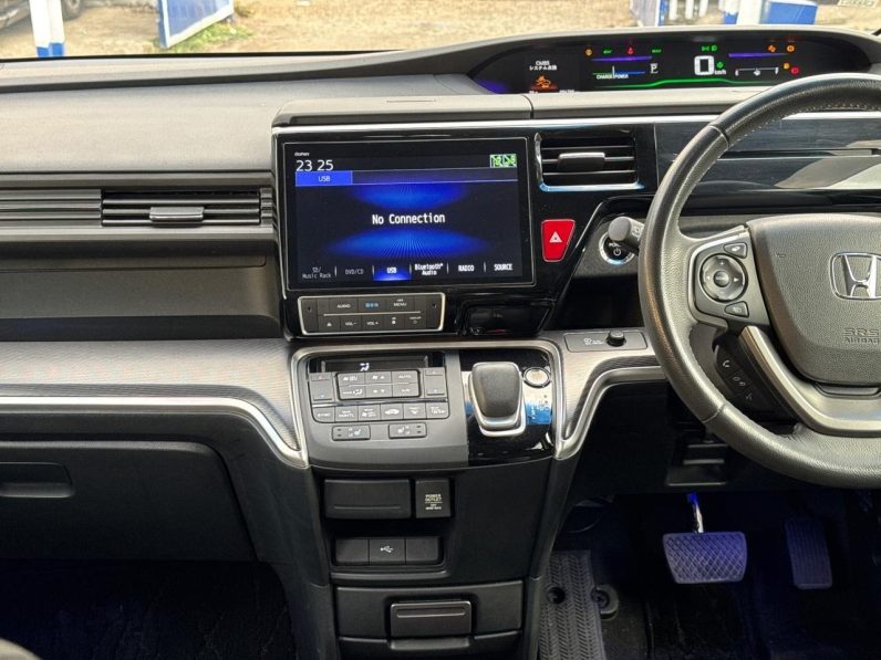 
								Honda Stepwagon Spada full									