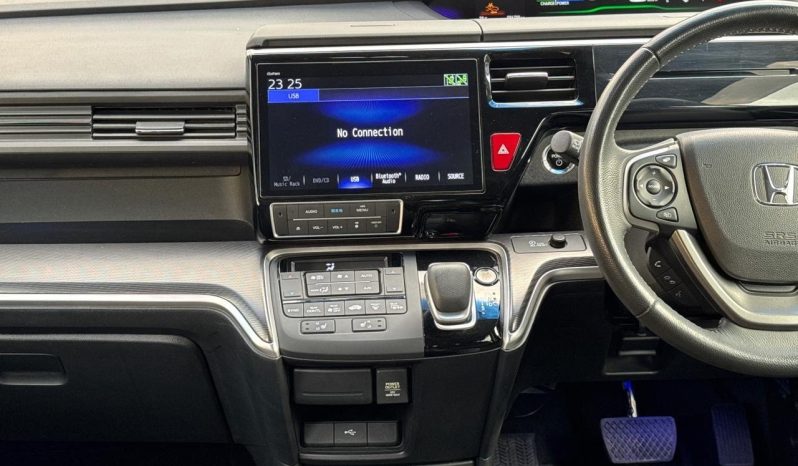 
								Honda Stepwagon Spada full									