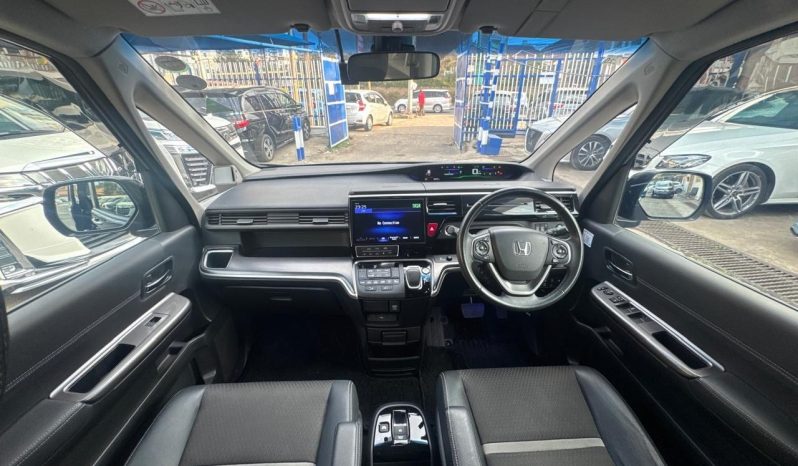 
								Honda Stepwagon Spada full									