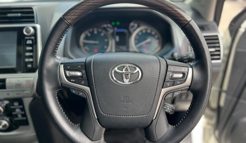 
								Toyota Land Cruiser Prado TZG full									