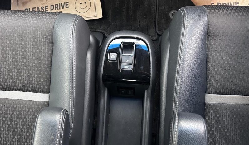 
								Honda Stepwgn Spada full									