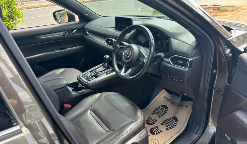 
								Mazda CX-8 full									