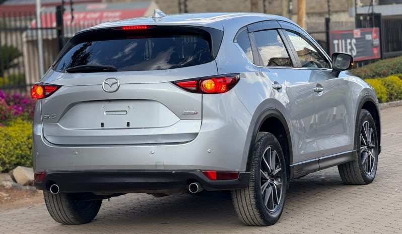 
								Mazda CX-5 full									