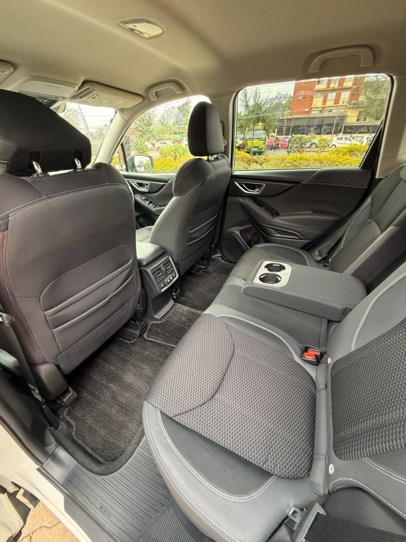 
								Subaru Forester SK9 full									