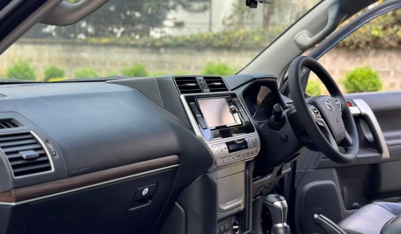 
								Toyota Land Cruiser Prado TX full									