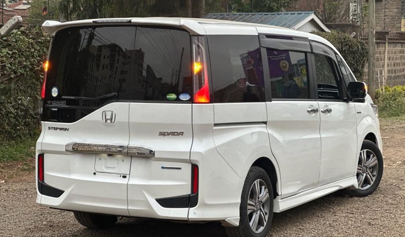 
								Honda Stepwgn Spada full									