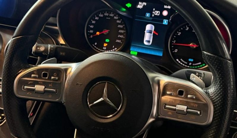 
								Mercedes Benz c200 full									