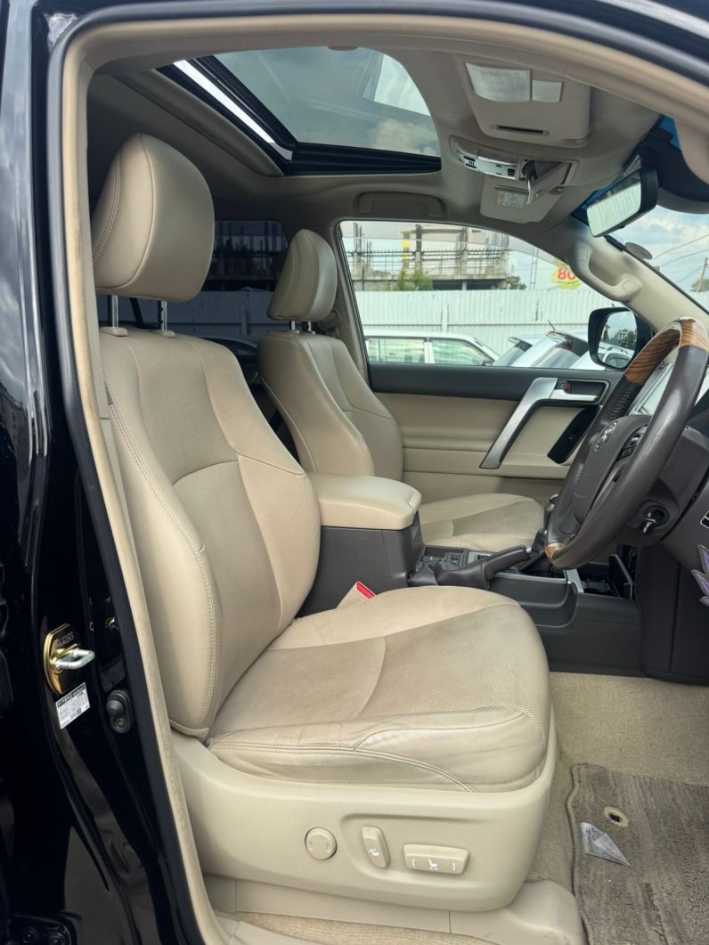 
								Toyota Land Cruiser Prado TX full									