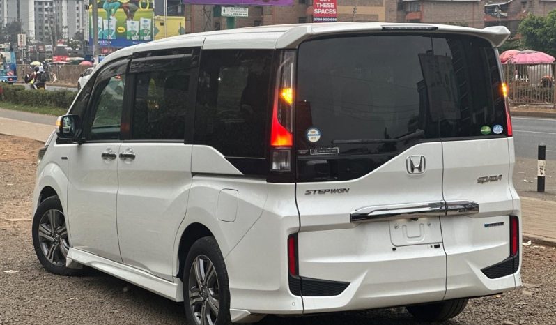 
								Honda Stepwgn Spada full									