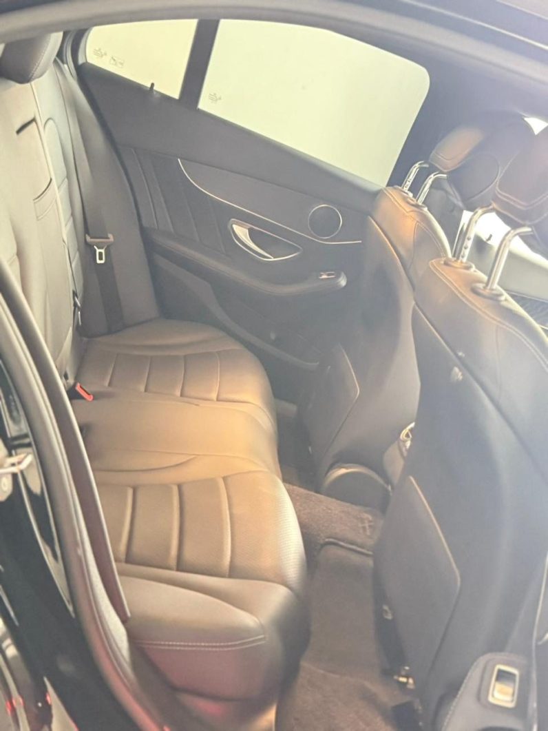 
								Mercedes Benz c200 full									