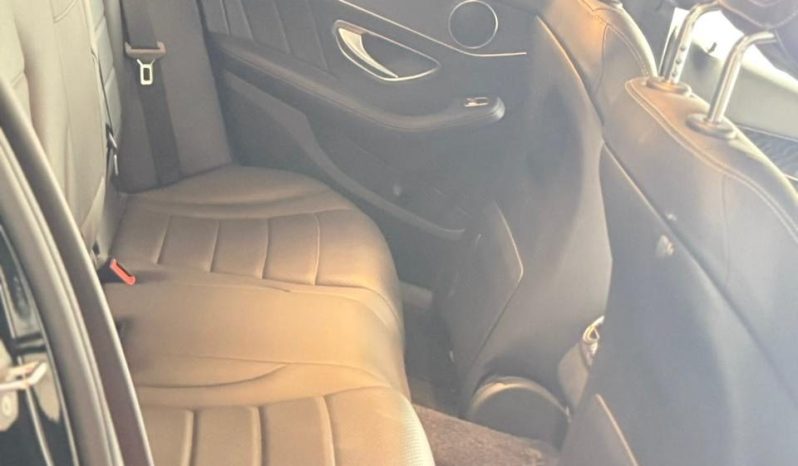 
								Mercedes Benz c200 full									