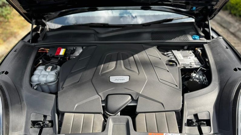 
								Porsche Cayenne full									