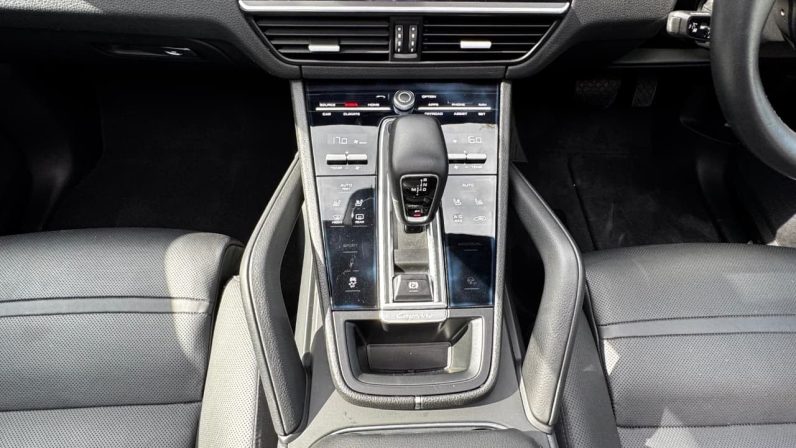 
								Porsche Cayenne full									