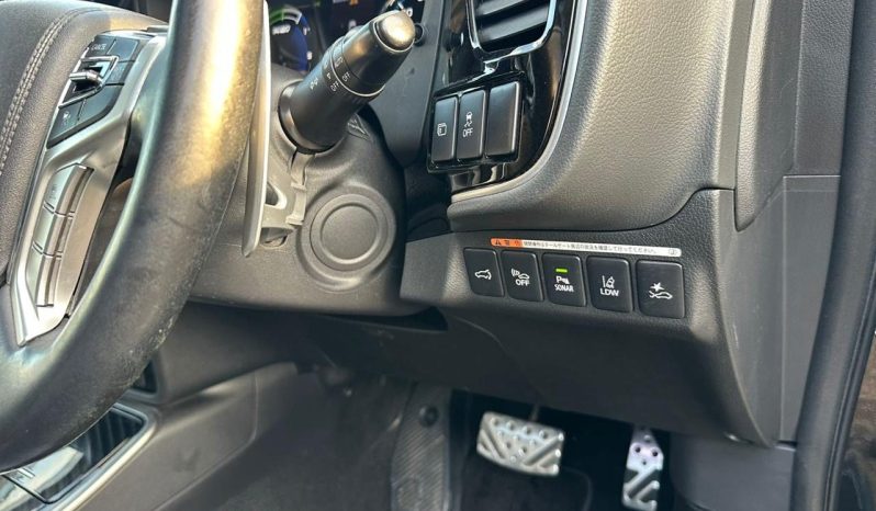 
								Mitsubishi Outlander PHEV full									
