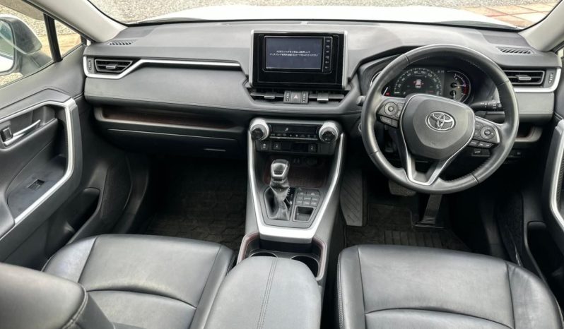 
								Toyota RAV4 full									