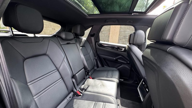 
								Porsche Cayenne full									