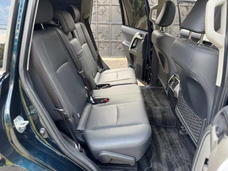 
								Toyota Land Cruiser Prado TX full									