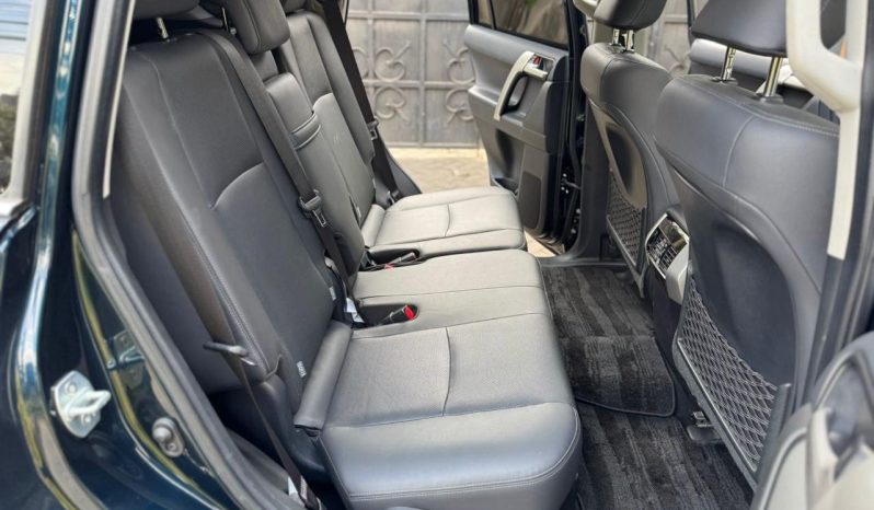 
								Toyota Land Cruiser Prado TX full									