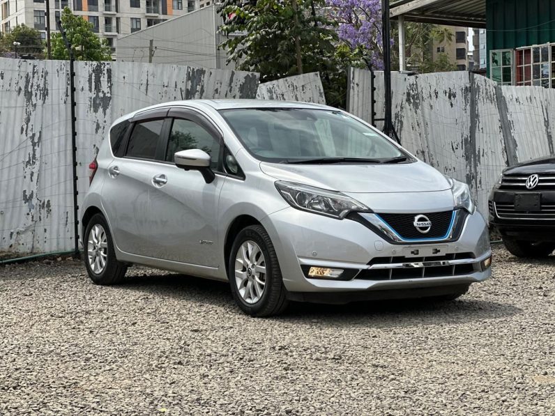 
								Nissan Note full									