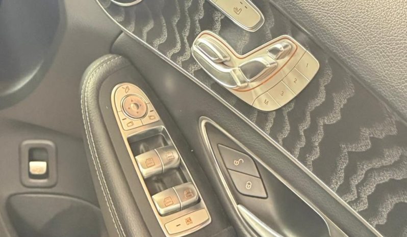 
								Mercedes Benz c200 full									