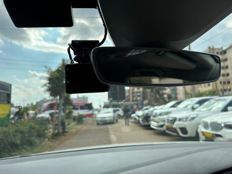 
								Volkswagen Golf Tsi full									