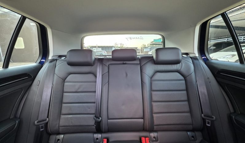 
								Volkswagen Golf Tsi full									