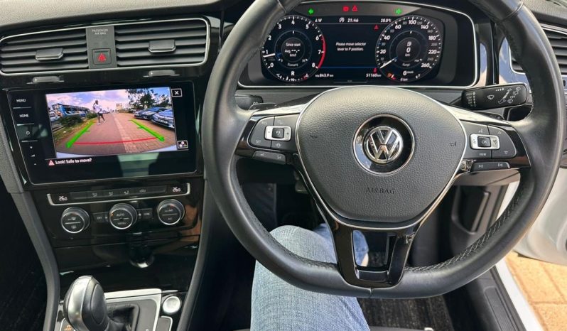 
								Volkswagen Golf Tsi full									