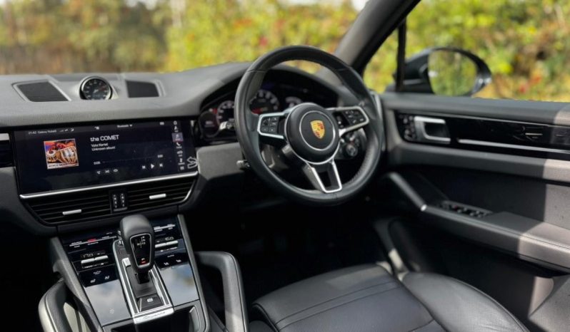 
								Porsche Cayenne full									