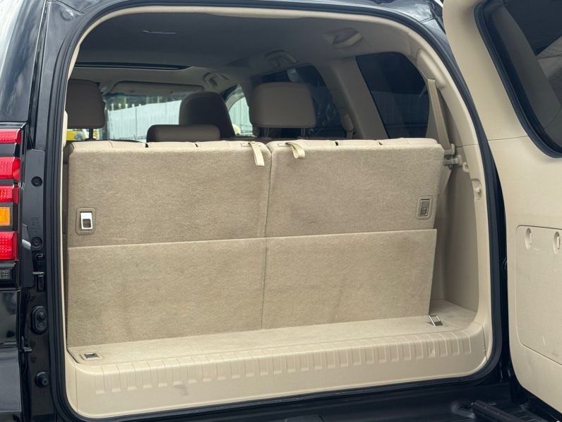 
								Toyota Land Cruiser Prado TX full									